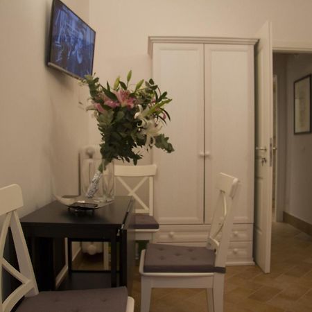 レオンチーノ 36 アパートメンツ イン ローマ 部屋 写真